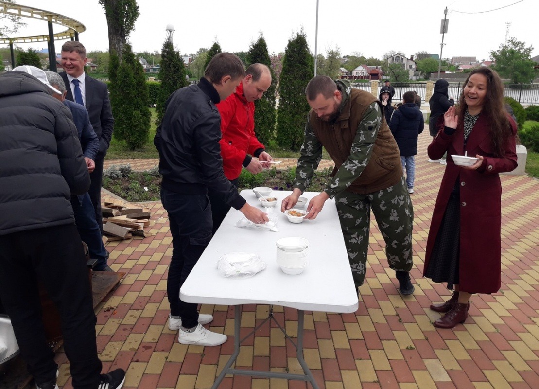 01.05.22_&laquo;Депутатская кухня&raquo; объединила людей! 1-3