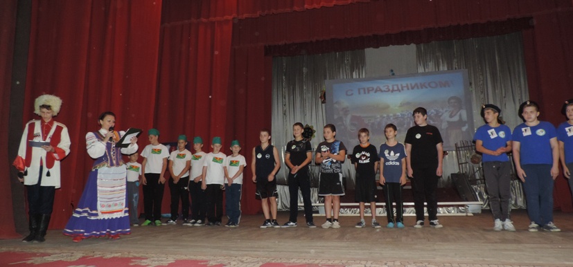 "Мы с тобой казаки!"