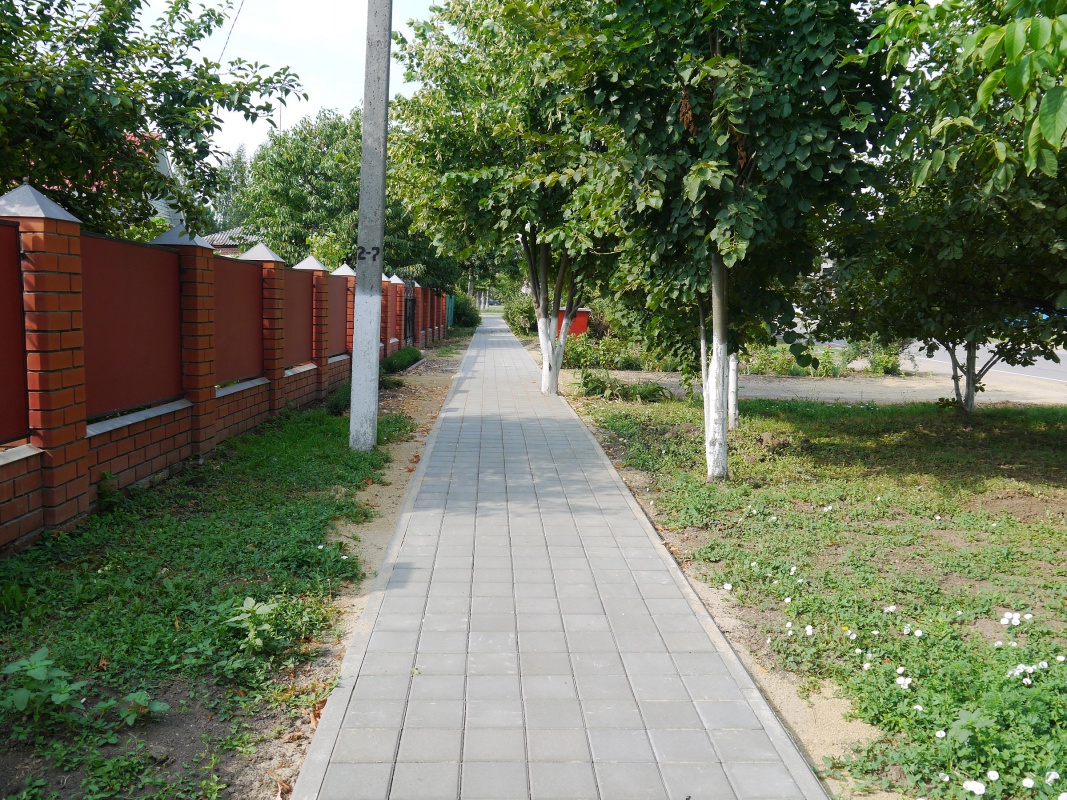 Пешеходные дорожки по ул.Красной …..