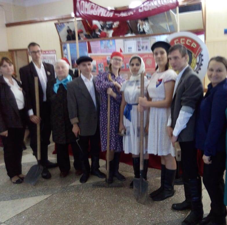 "Рожденный Октябрем"