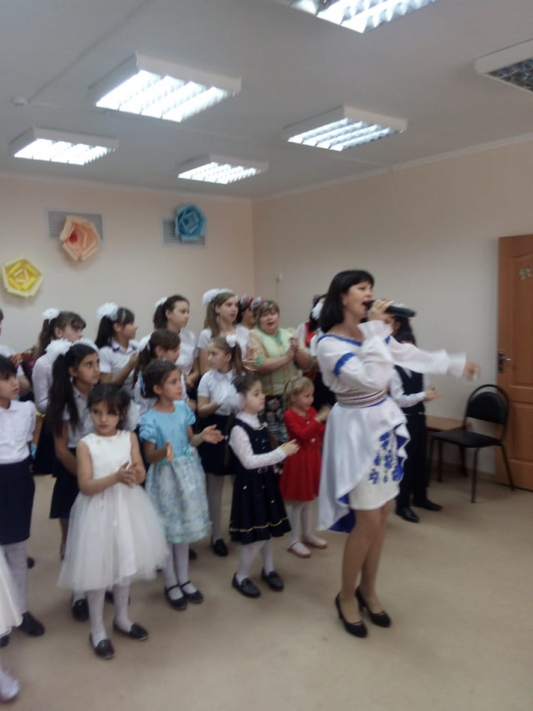 Пусть в маминых глазах не гаснет улыбка!
