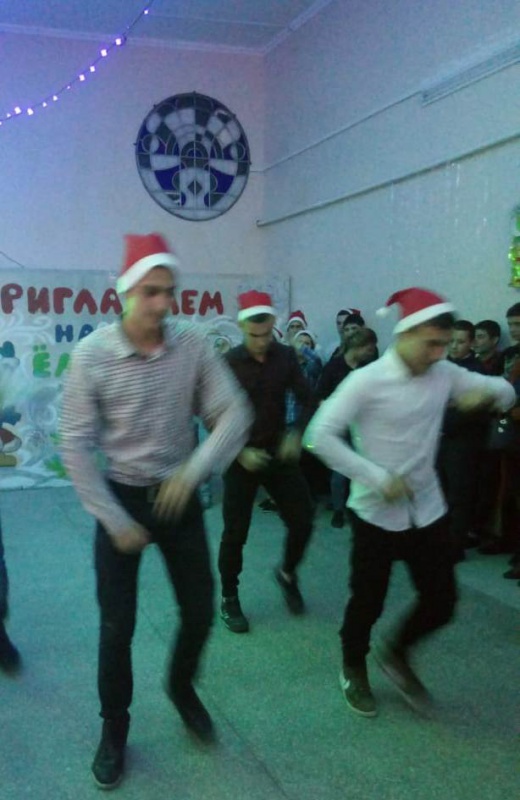 Дед Мороз спешит к нам в гости..