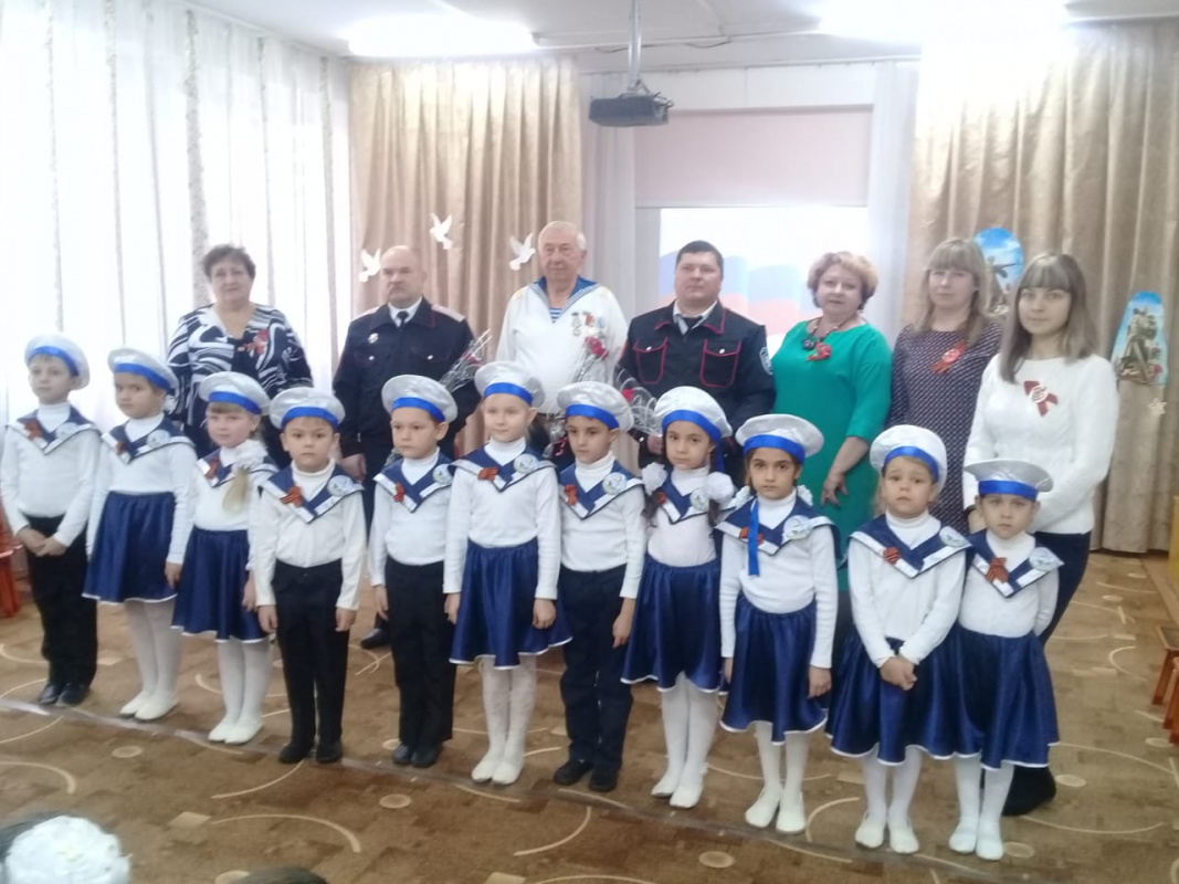 Открытие месячника оборонно-массовой и военно-патриотической работы в детском саду "Колосок"....