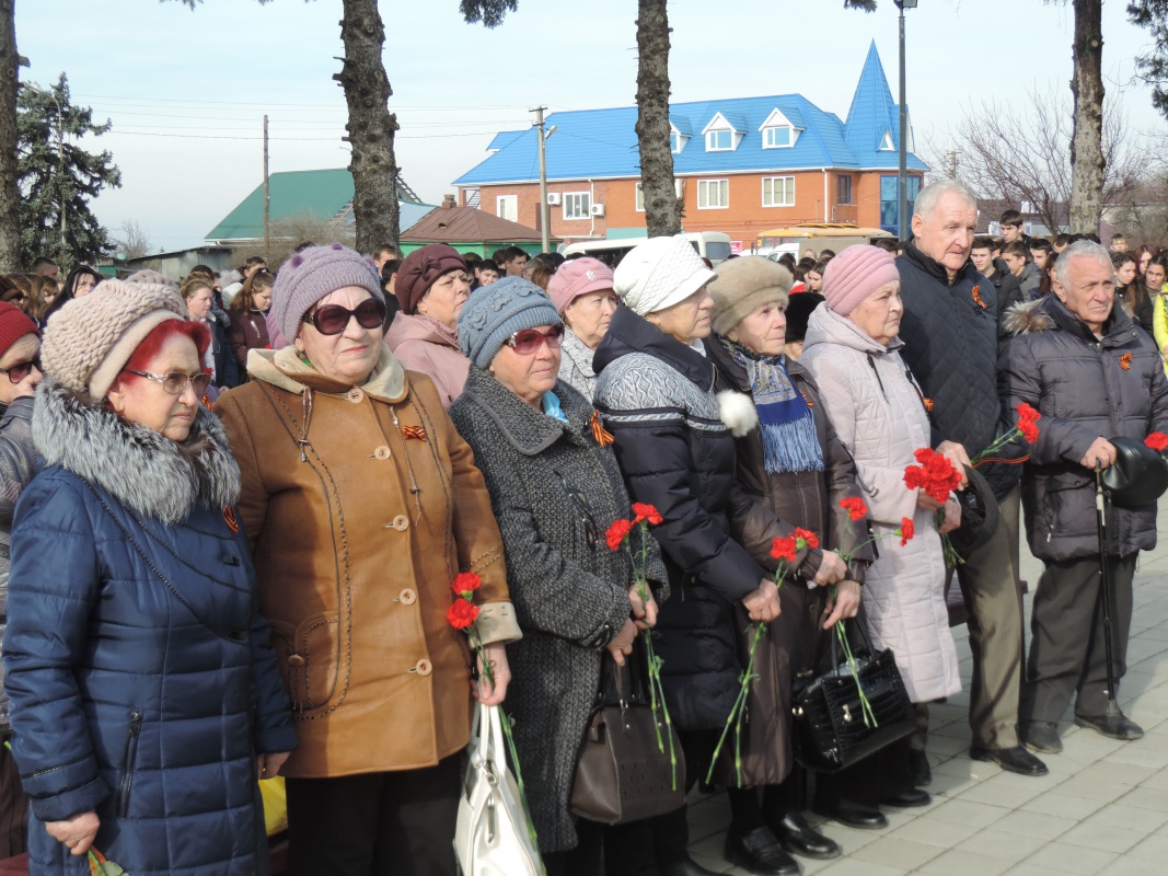 Торжественный митинг памяти, посвященный освобождению станицы Платнировской