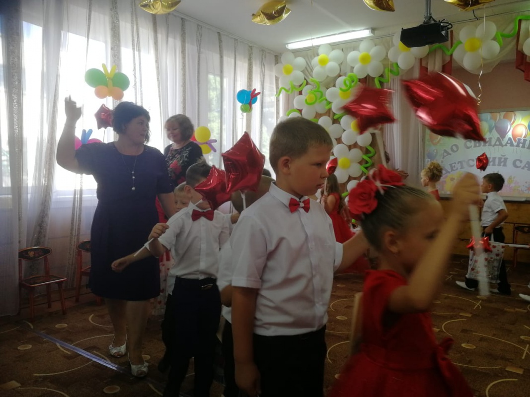 Выпускной в детском саду №44 "Колосок"