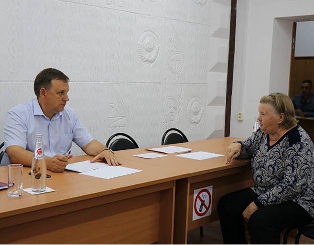 О приеме граждан главой района...