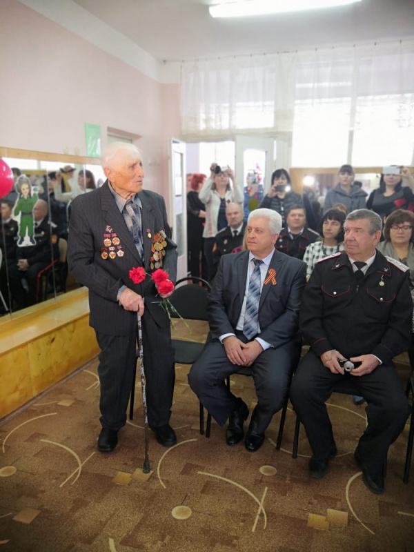 Торжественное принятие в ряды "Юных Жуковцев"......