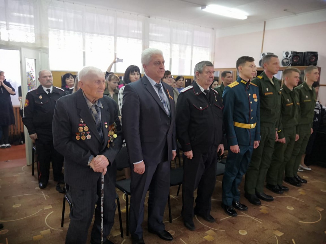 Торжественное принятие в ряды "Юных Жуковцев"......
