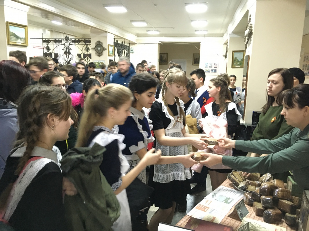 Всероссийская акция памяти "Блокадный хлеб"