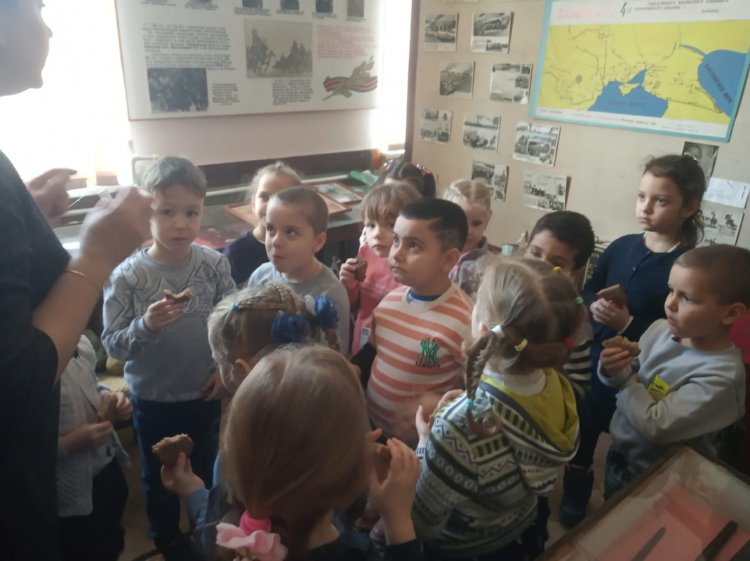 Всероссийская акция "Блокадный хлеб".