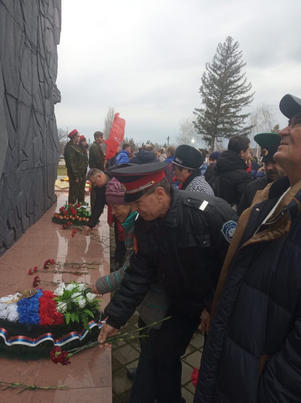 «Нам жить и помнить»