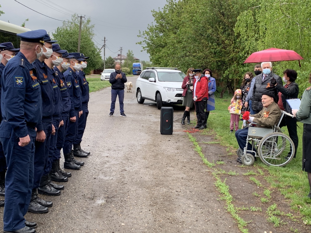 Поздравление ветеранов Великой Отечественной войны....
