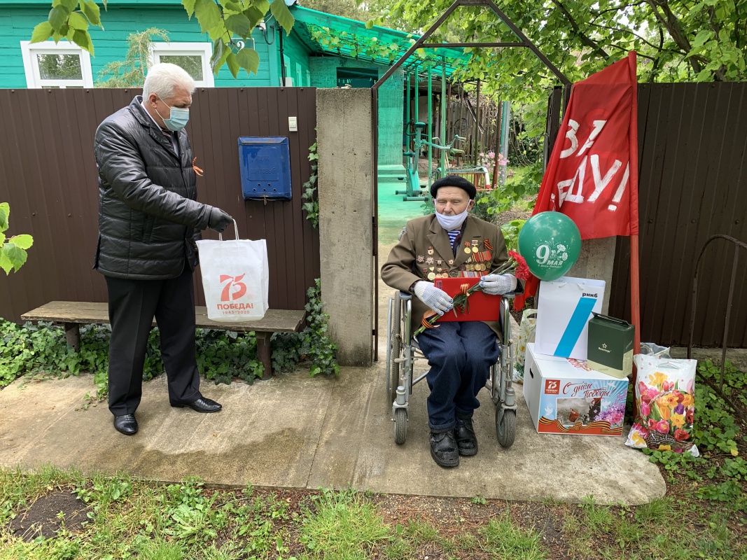 Поздравление ветеранов Великой Отечественной войны....