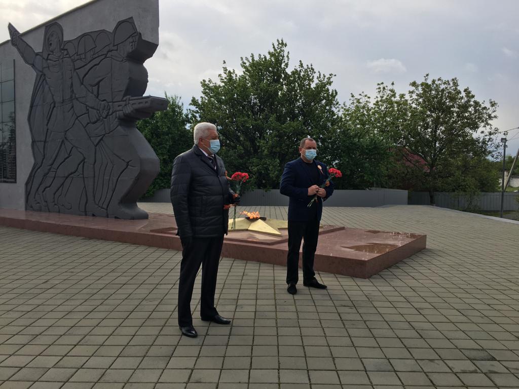 Память о подвиге бережно храним....