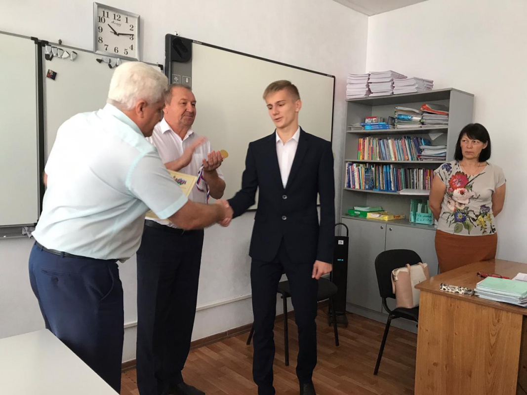 ПОЗДРАВЛЯЕМ ПОБЕДИТЕЛЯ РЕГИОНАЛЬНОГО ЭТАПА ВСЕРОССИЙСКОЙ ОЛИМПИАДЫ ШКОЛЬНИКОВ ПО ФИЗИЧЕСКОЙ КУЛЬТУРЕ.....