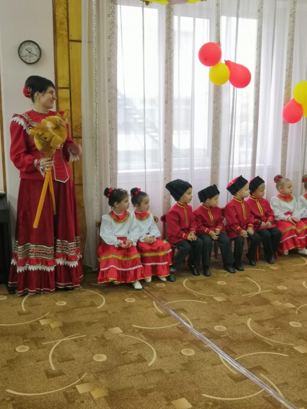 В детском саду "Колосок", состоялся долгожданный праздник для ребят, "Праздник первых штанов"- посвящение ребят в казачата!