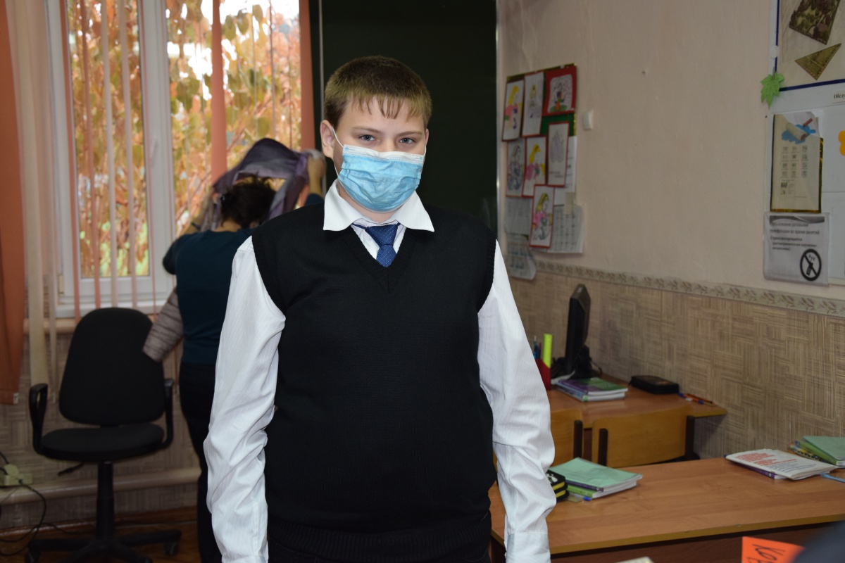 Поздравляем Артема Кононенко! Участника краевого фестиваля художественного творчества детей-инвалидов «Солнце в ладонях».