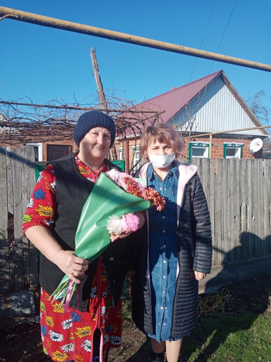 В рамках акции «Низкий поклон вам, матери» администрация Платнировского сельского поселения и Платнировский КДЦ поздравили матерей: Шкурко Лидию Прокофьевну, Винецкую Варвару Михайловну и Линник Светлану Николаевну с Днем матери.