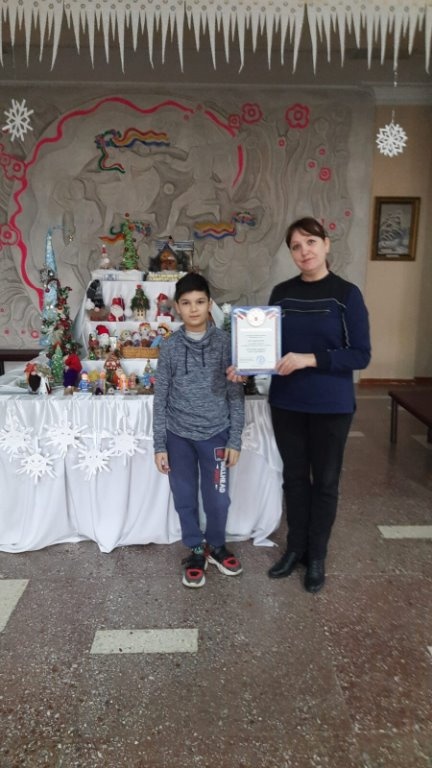 Зубовы Александр и Дмитрий, Петренко Кирилл, Усубов Эльдар награждены благодарственными письмами за участие в краевом конкурсе "Здравствуй, мама!"