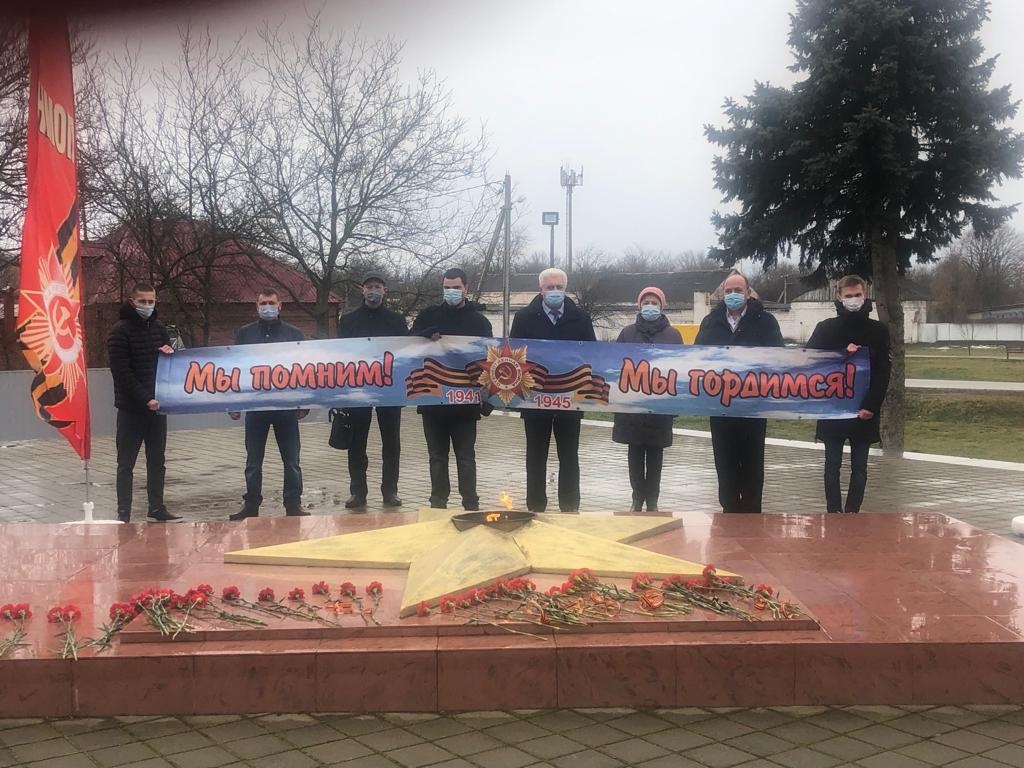 Митинг освобождения станицы Платнировской от немецко-фашистских захватчиков.