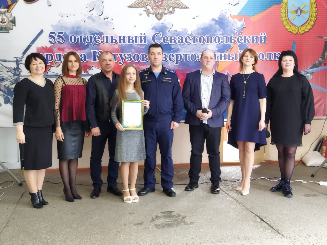 Солисты Платнировского культурно-досугового центра посетили войсковую часть 35666, где показали праздничный концерт для военнослужащих, посвященный Дню Защитника Отечества.