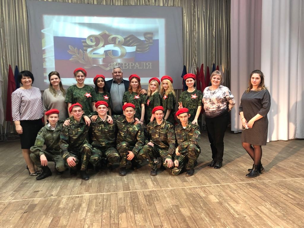 Развлекательно-игровая программа «Нашей армии слава!» ко Дню Защитника Отечества для студентов Кореновского автомеханического техникума.