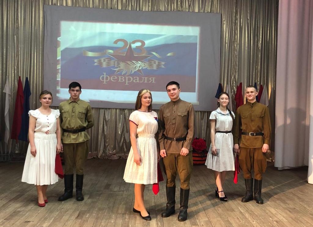 Развлекательно-игровая программа «Нашей армии слава!» ко Дню Защитника Отечества для студентов Кореновского автомеханического техникума.