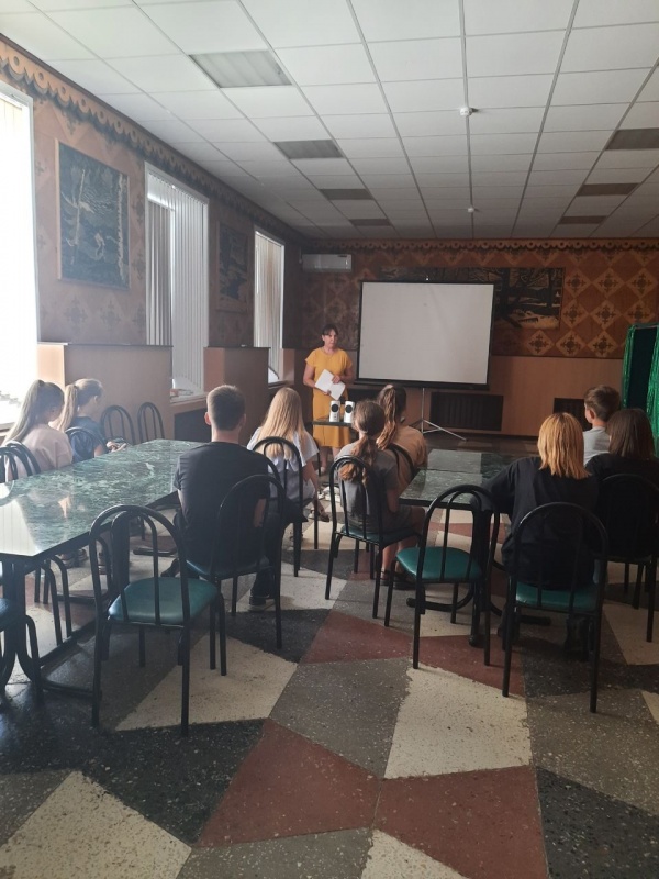 Первая встреча в клубе "Краски лета".Викторина «Мы команда одного корабля»