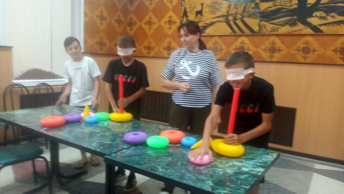Встреча в клубе активного отдыха "КРАСКИ ЛЕТА"