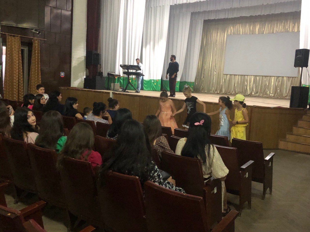 В гостях у Платнировского сельского поселения автор многих хитов Амед Ибрагимов