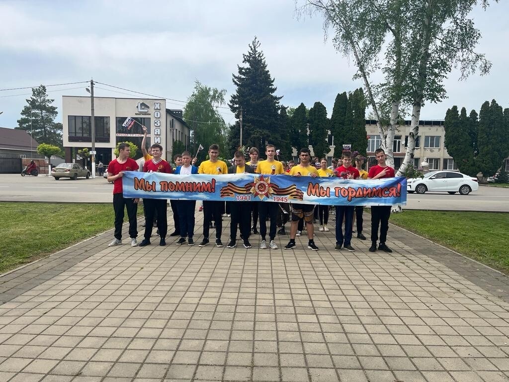 Всекубанская эстафета «Спортсмены Кубани – в ознаменование Победы в Великой Отечественной войне 1941-1945 годов» является традиционным мероприятием, направленным на демонстрацию исключительного уважения к подвигу советского народа в Победе над фашизмом от спортивной и физкультурной общественности Кубани. В мероприятии приняли участие студенты и учащиеся образовательных учреждений Платнировского сельского поселения.