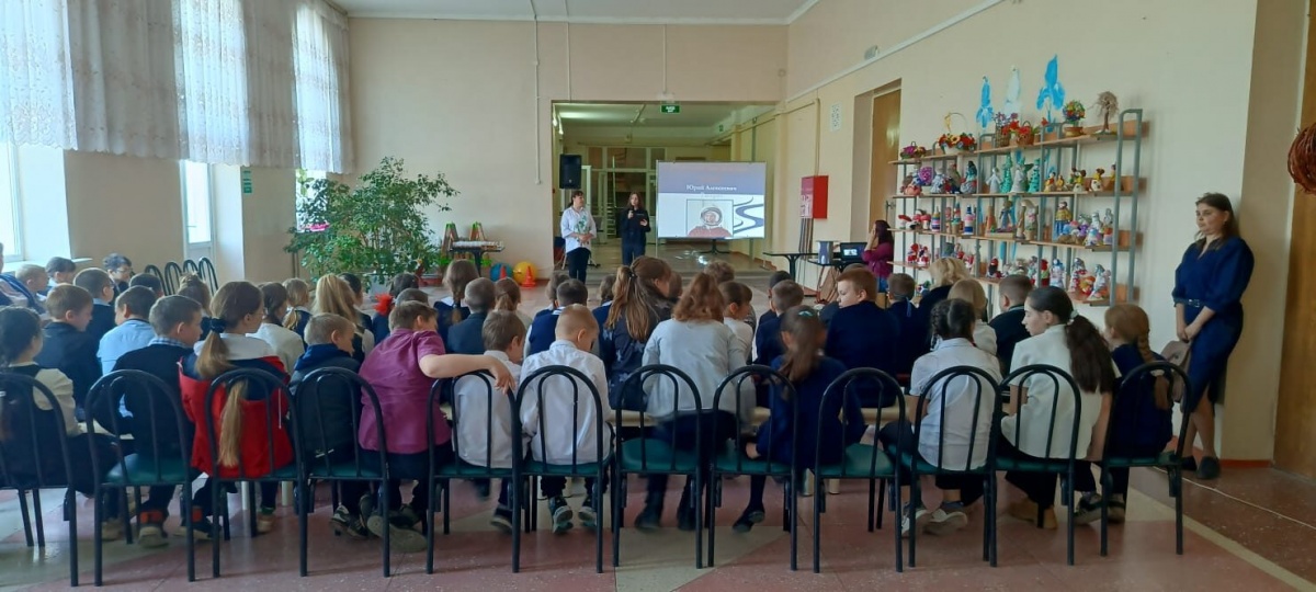 Конкурсная программа ко дню космонавтики «Летим в космос!».